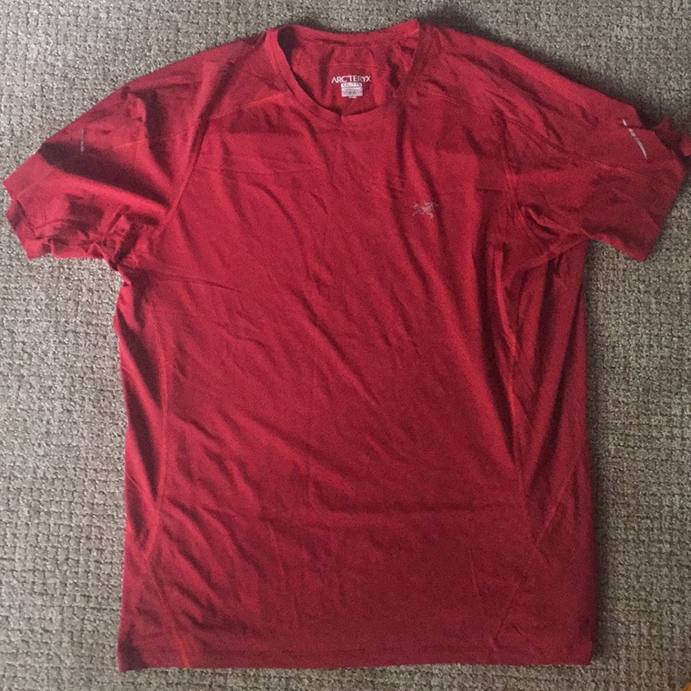 Arc’teryx Motus short sleeve XXL red arcteryx